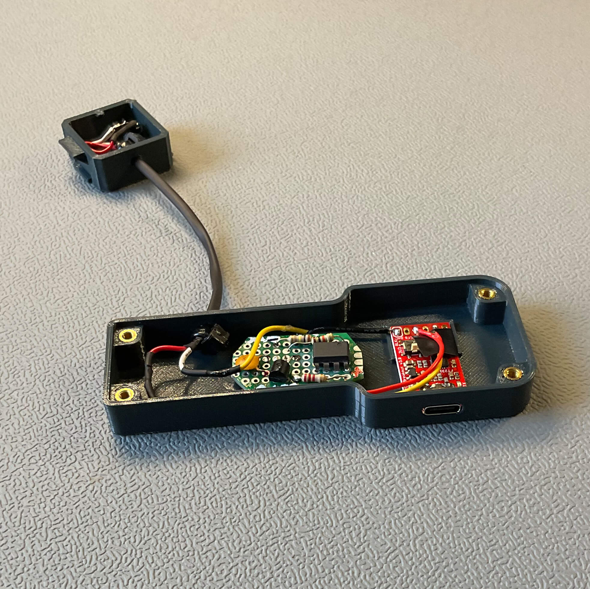 IR-to-USB Adapter for DER EE DE-5000 LCR Meter